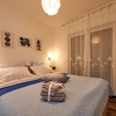 Ferienwohnung Golubica Trogir Exterior foto