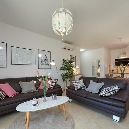 Ferienwohnung Golubica Trogir Exterior foto