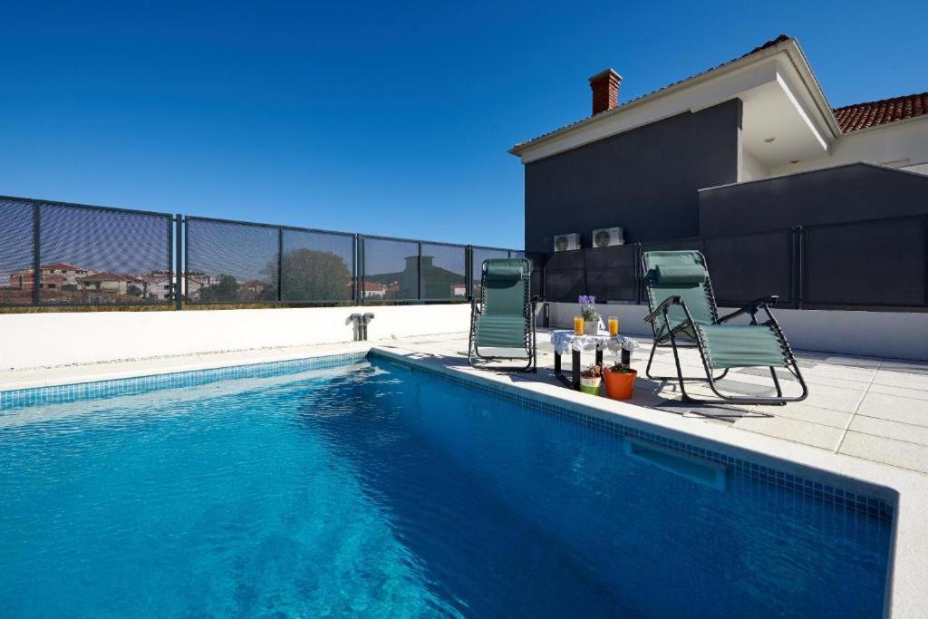 Ferienwohnung Golubica Trogir Exterior foto