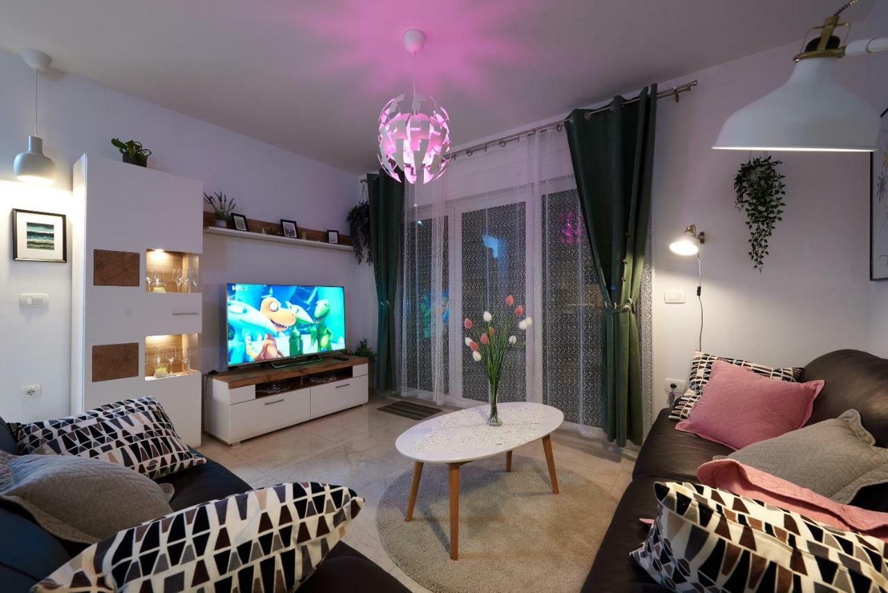 Ferienwohnung Golubica Trogir Exterior foto