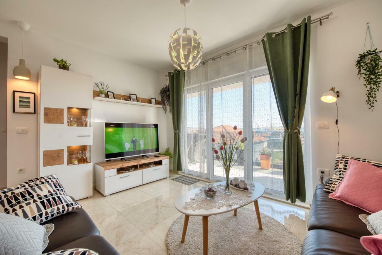 Ferienwohnung Golubica Trogir Exterior foto