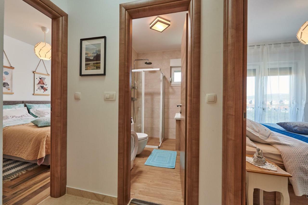 Ferienwohnung Golubica Trogir Exterior foto