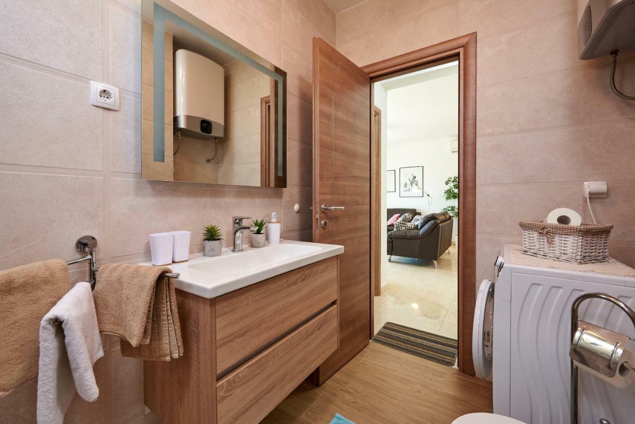 Ferienwohnung Golubica Trogir Exterior foto