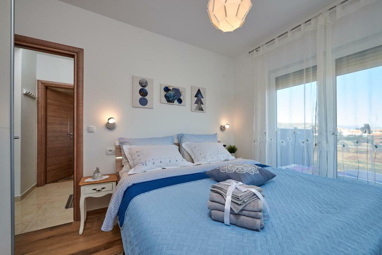Ferienwohnung Golubica Trogir Exterior foto